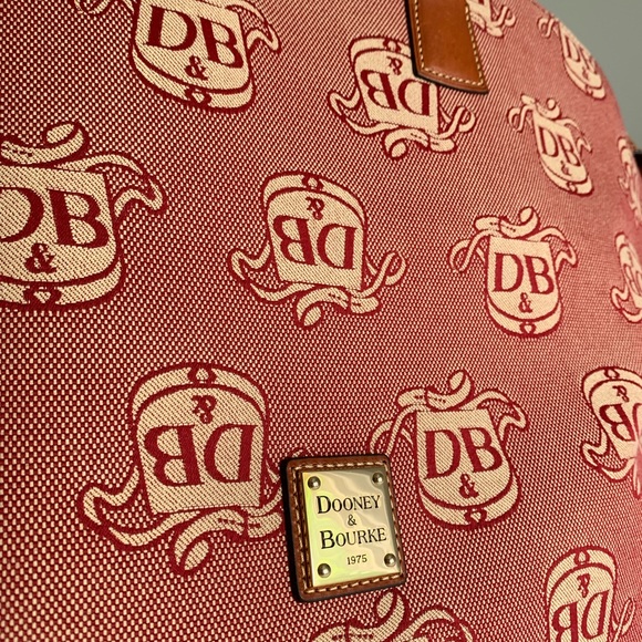 NEW AUTHENTIC DOONEY AND BOURKE WEEKENDER DUFFEL - Picture 7 of 8